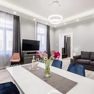 Prime Star Deak Ter Modern Luxury , Budapest Magyarország