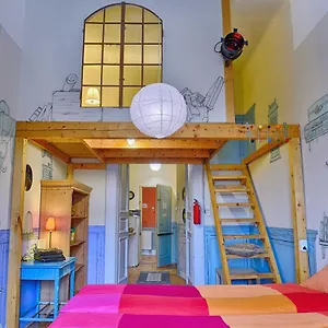 Lavender Circus Hostel, Doubles & Ensuites Budapesta